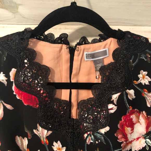 🌺🌼Chelsea28 Blk Foxie Floral Fit & Flare Mini Dress - Picture 3 of 14